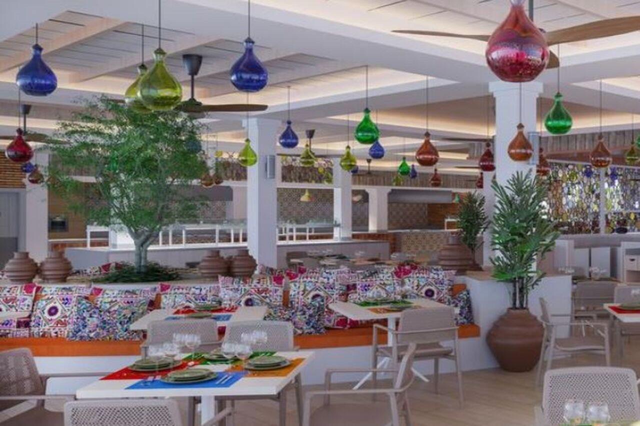 Bahia Principe Grand Punta Cana - All Inclusive Esterno foto The buffet at the hotel