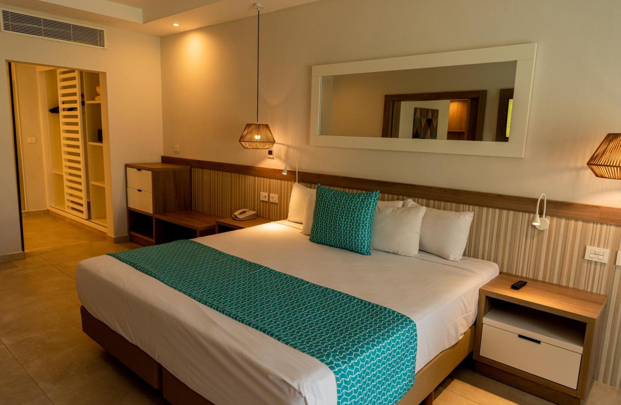 Bahia Principe Grand Punta Cana - All Inclusive Esterno foto A bedroom at the resort