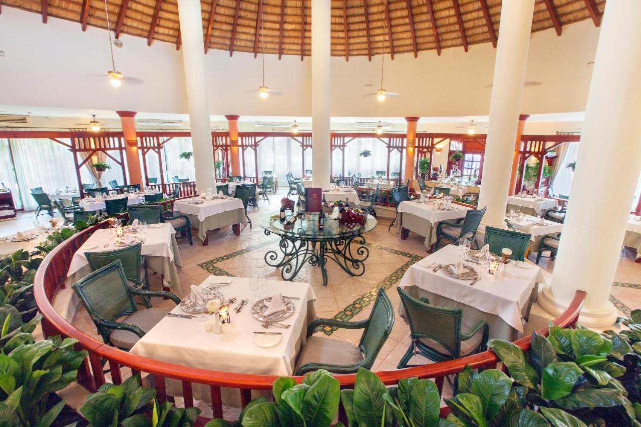 Bahia Principe Grand Punta Cana - All Inclusive Esterno foto The restaurant at the hotel