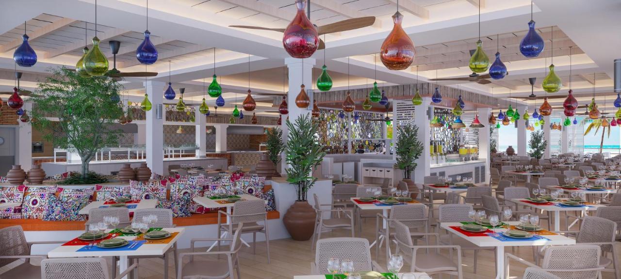 Bahia Principe Grand Punta Cana - All Inclusive Esterno foto The buffet at the resort